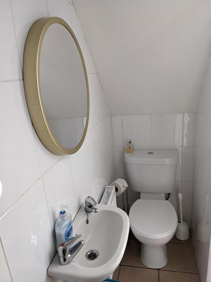 Quiet Comfortable Patcham Studio Free Parking Hallway Shared With Host Apartment Brighton Luaran gambar