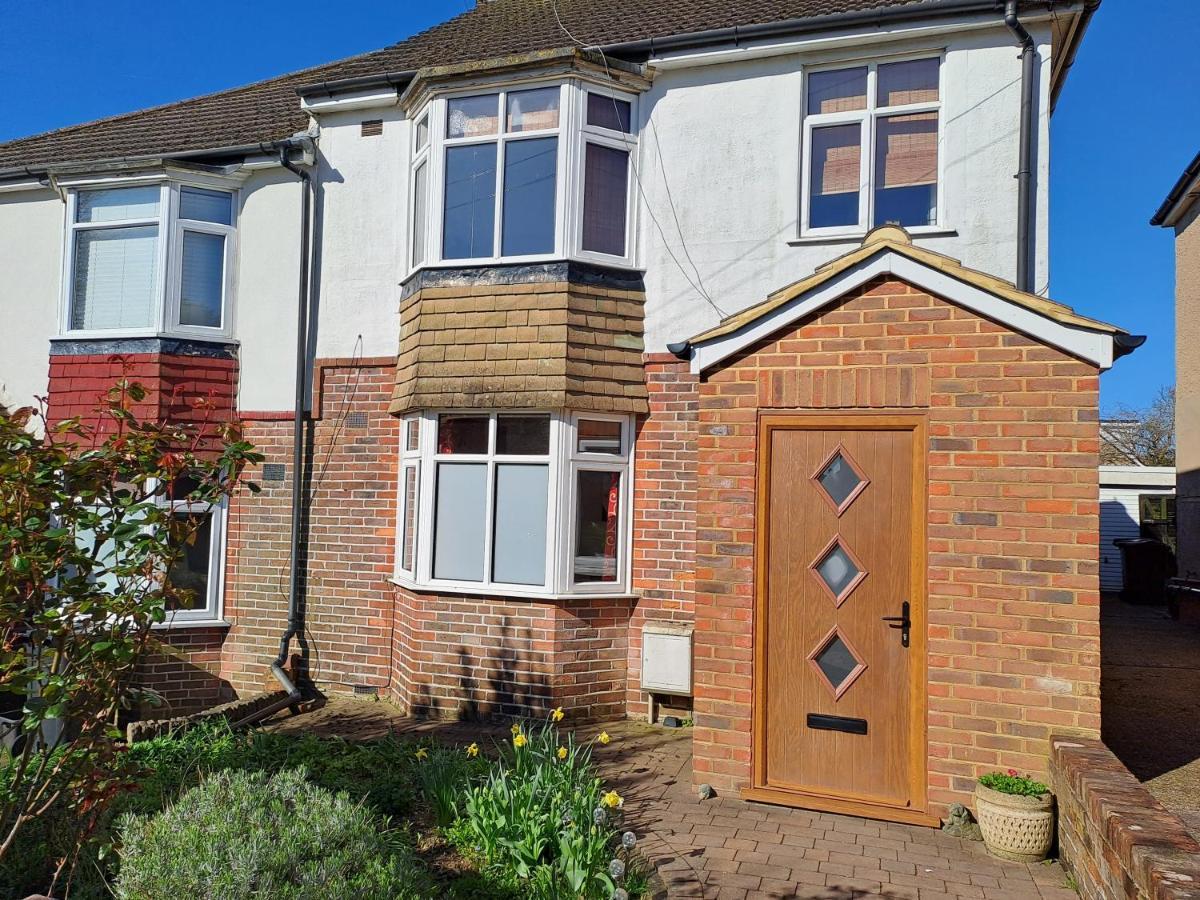 Quiet Comfortable Patcham Studio Free Parking Hallway Shared With Host Apartment Brighton Luaran gambar