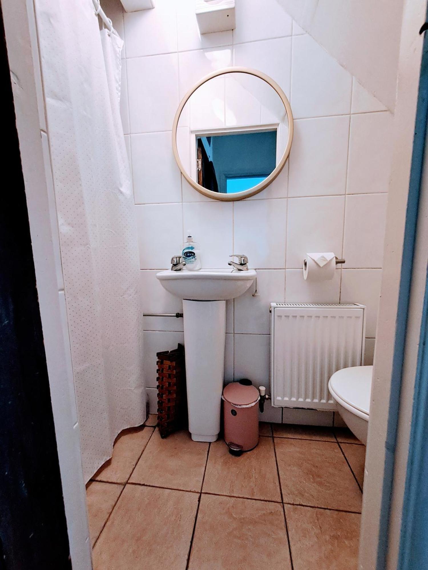 Quiet Comfortable Patcham Studio Free Parking Hallway Shared With Host Apartment Brighton Luaran gambar